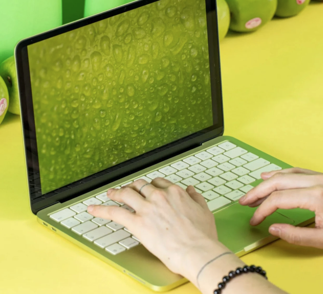 史上最便宜MacBook迅速售罄，苹果被曝正向供应链“紧急下单”